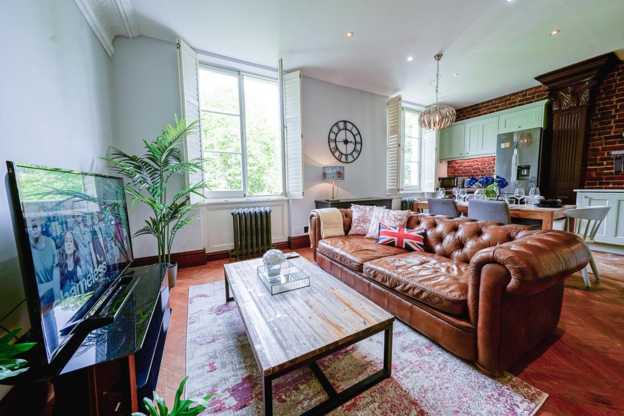 Classic Paddington 2-Bedroom Apartment Londra Esterno foto
