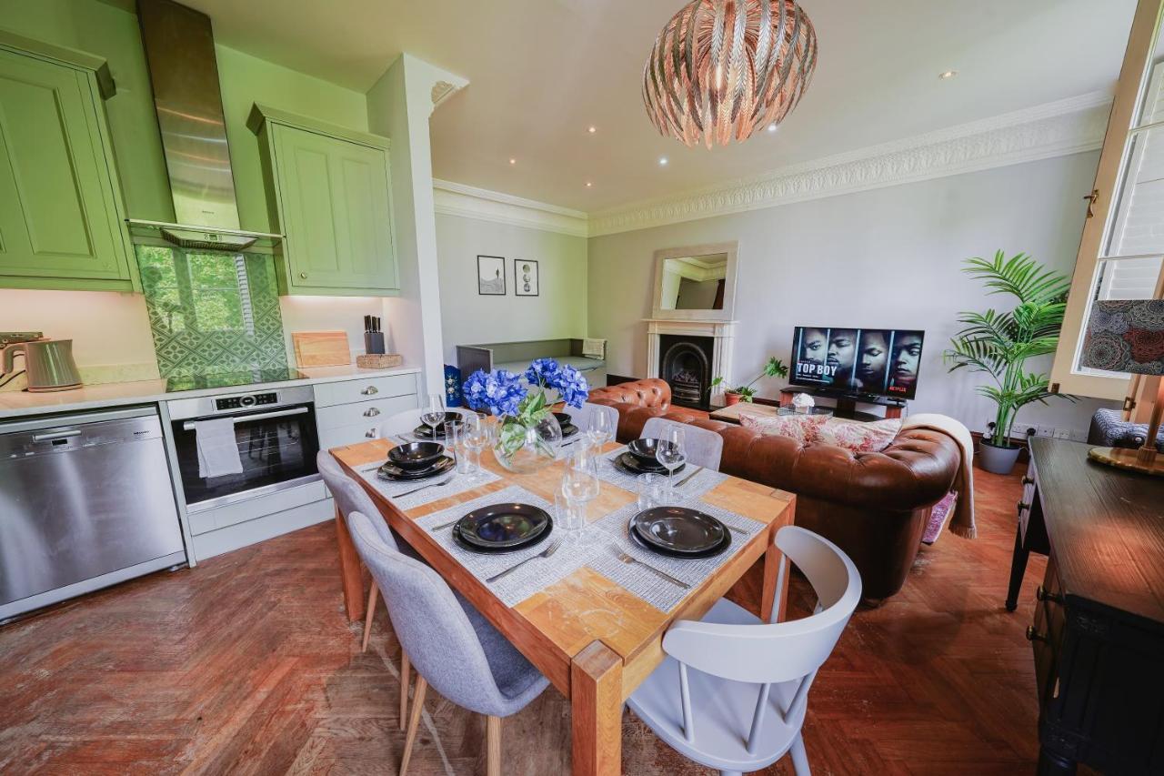 Classic Paddington 2-Bedroom Apartment Londra Esterno foto